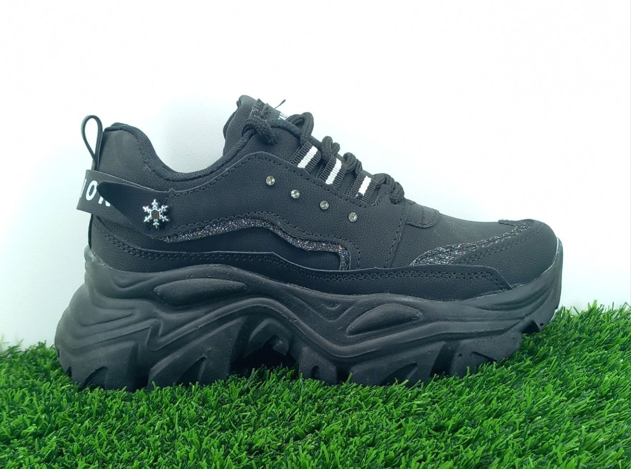 کتونی زنانه