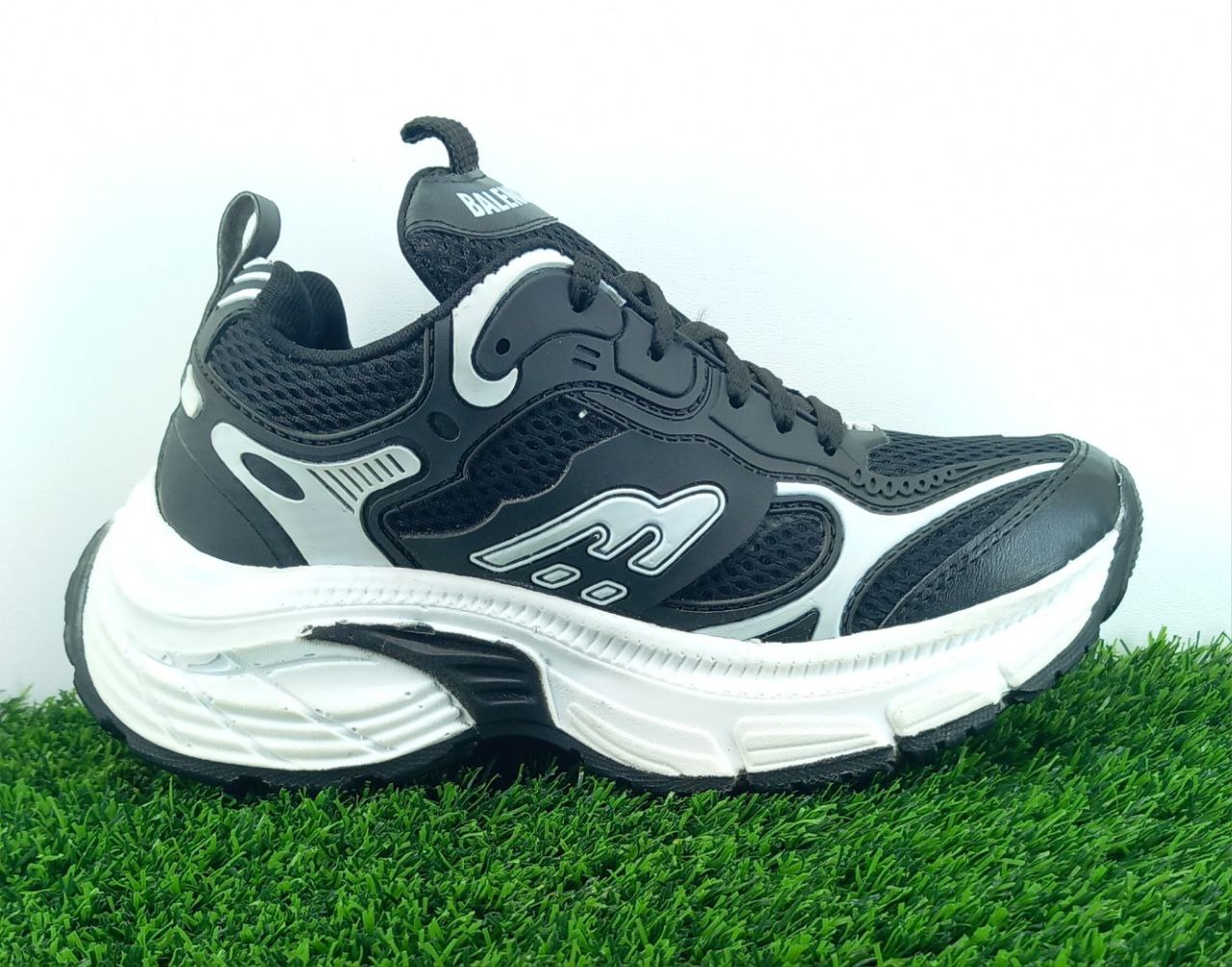 کتونی زنانه بالان سیاگا