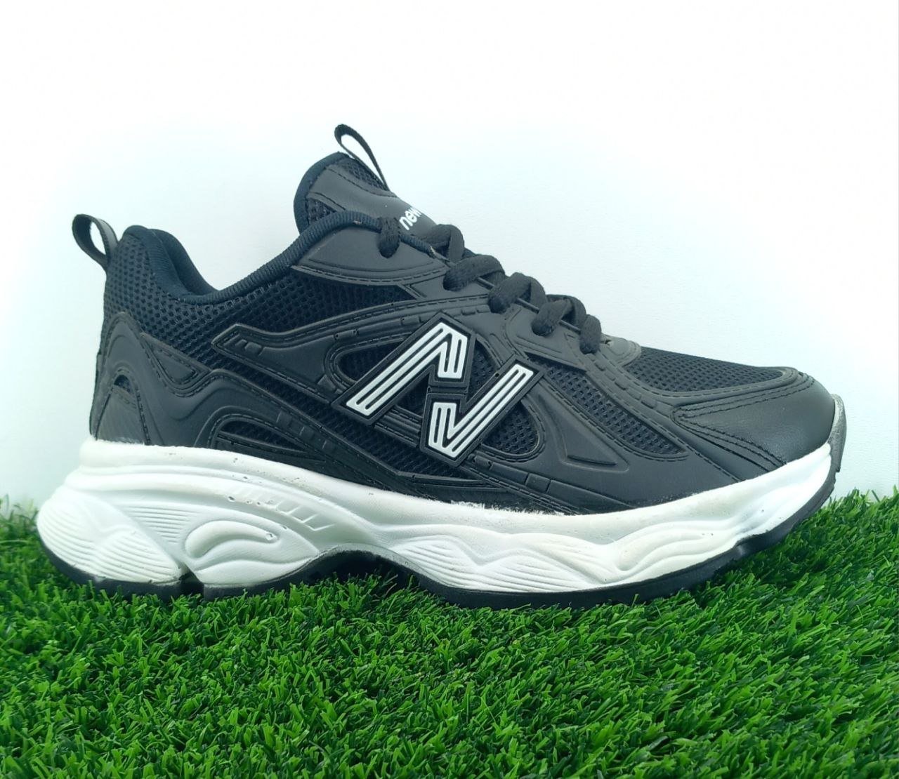 نیوبالانس زنانه