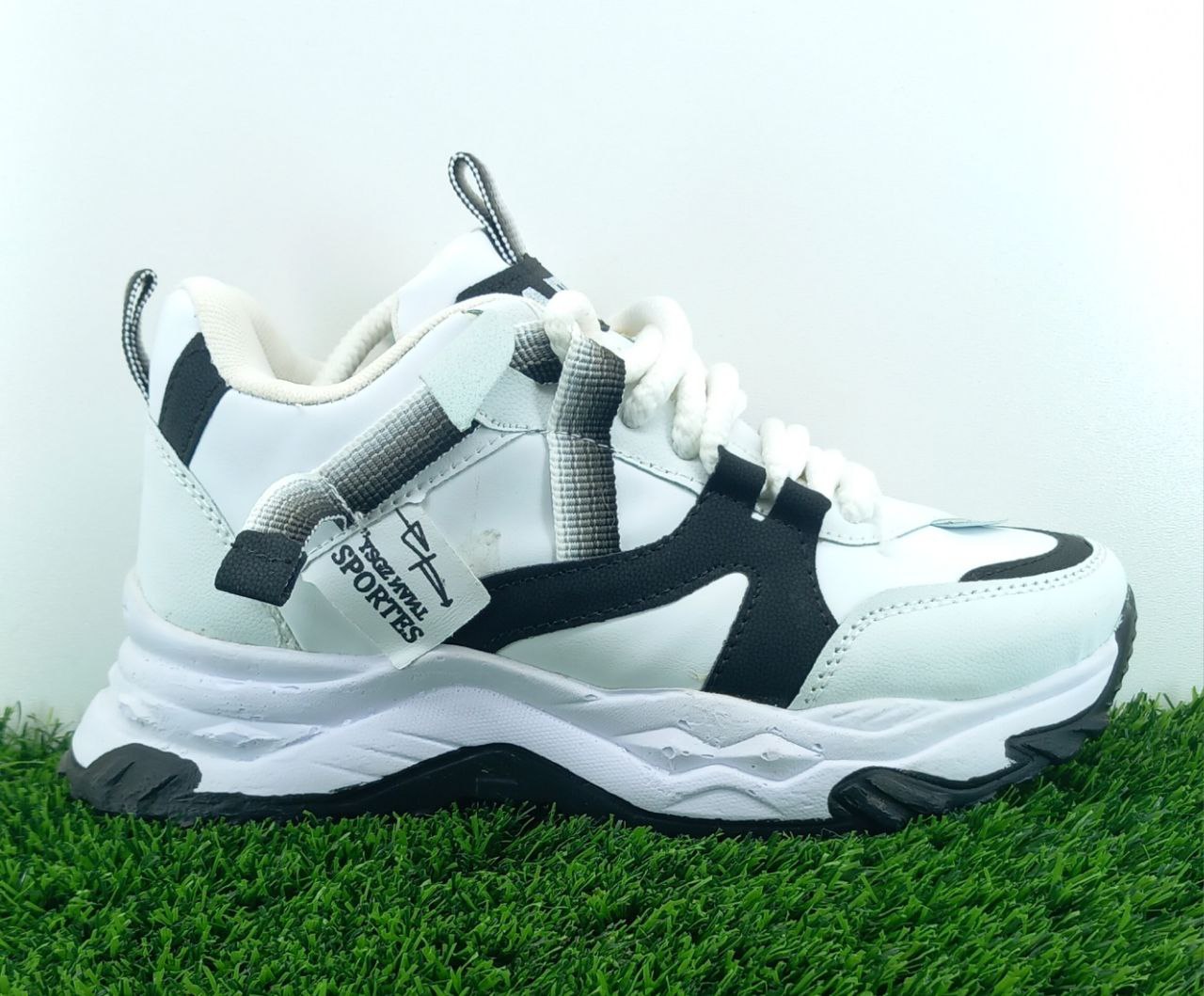 کتونی زنانه